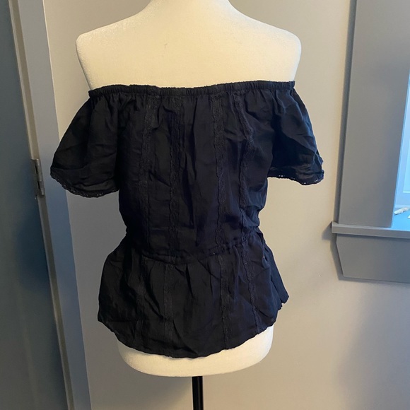 🐦2/30 Abercrombie and Fitch off-shoulder blouse - Picture 6 of 7